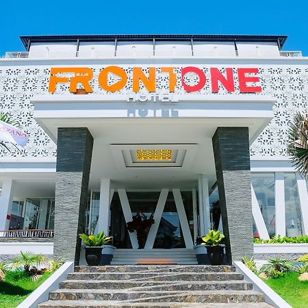 Front One Hotel Pamekasan Madura Dış mekan fotoğraf